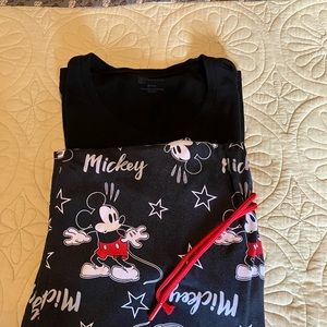 Disney Mickey Mouse jogger style pajama pants size medium. No boundaries T Med.